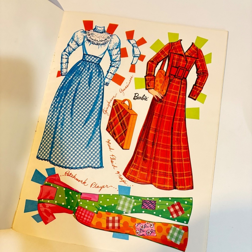Vintage 1973 Barbie Boutique Paper Doll Book Whitman 1954 Unused Mod Fashions - Picture 2 of 7